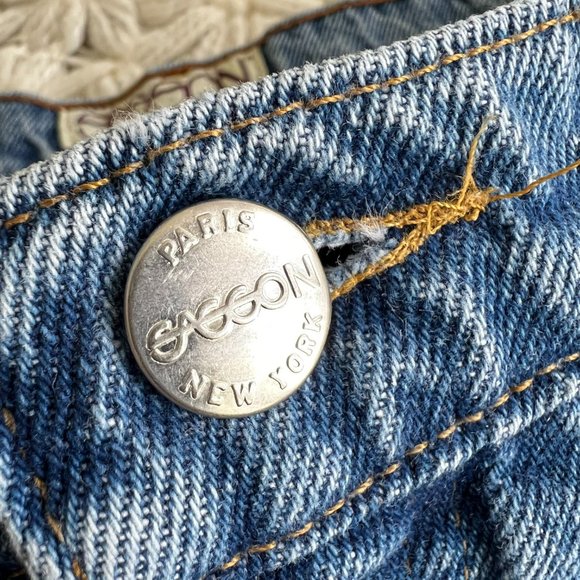 SASSON Vintage Heart Shaped Stars and Stripes Flag High Waisted Jean Shorts - Picture 5 of 14